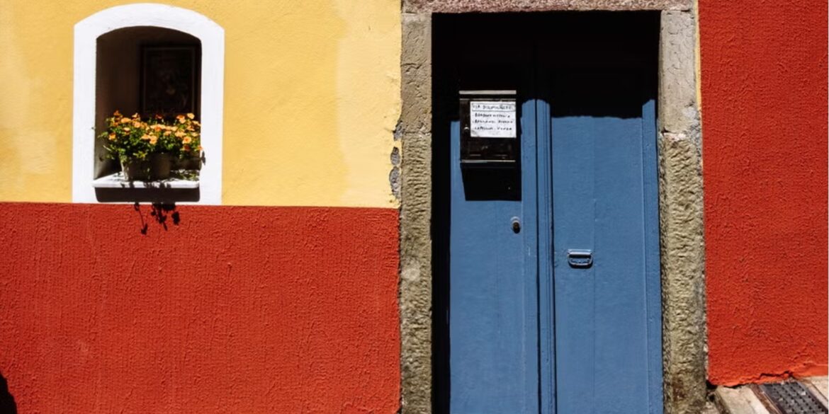 Can a City's Colors Shape How You Feel?