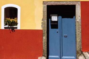 Can a City's Colors Shape How You Feel?