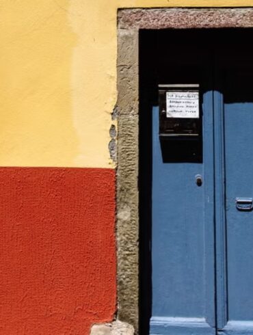 Can a City's Colors Shape How You Feel?