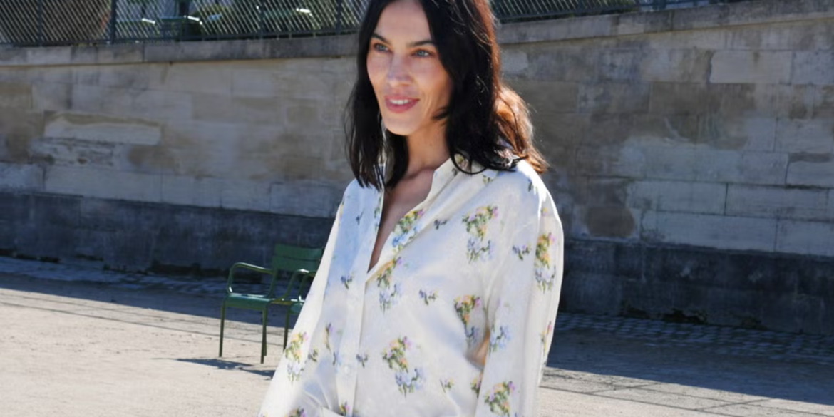 Alexa Chung's Vacation Shoes Cost About 17 Euros