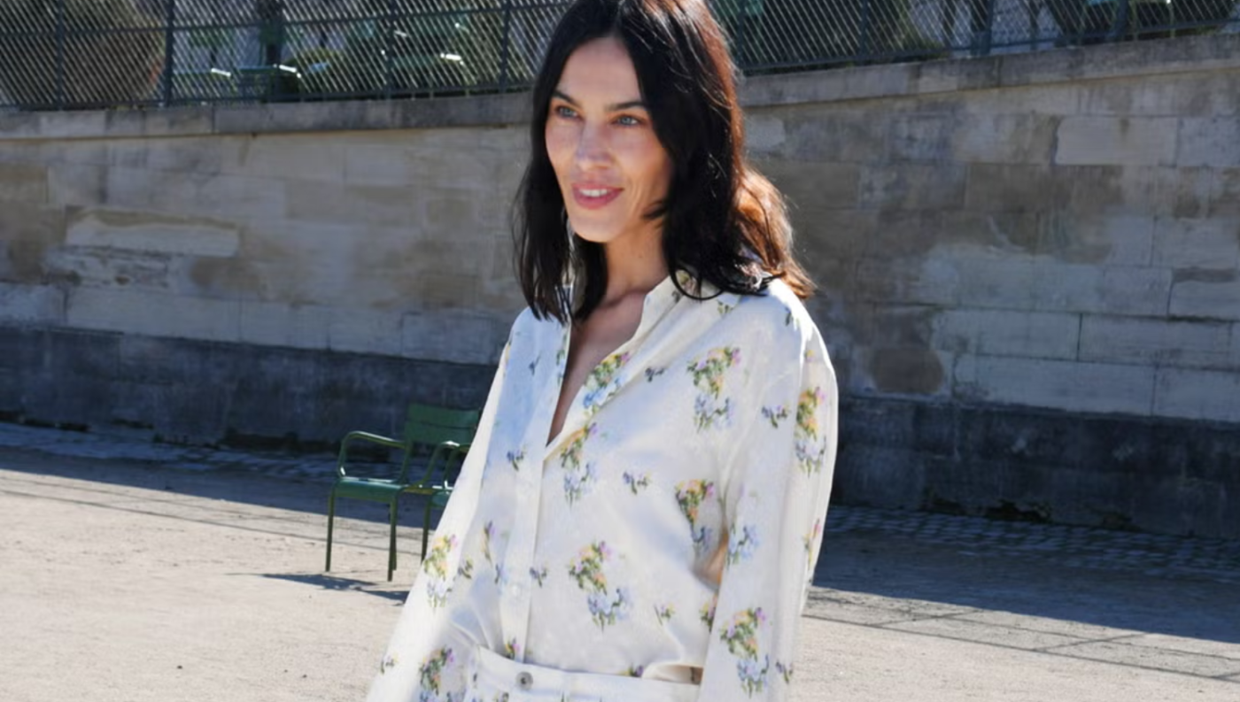Alexa Chung's Vacation Shoes Cost About 17 Euros