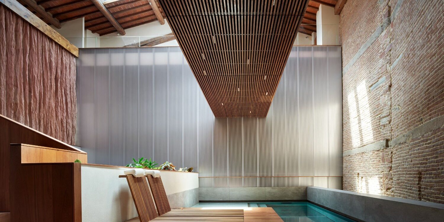 Florence Fly Loft With a Glass-Bottomed Suspended Pool Goes on Sale for €13.5m