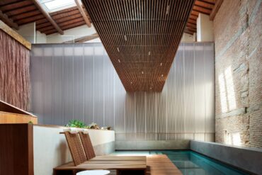 Florence Fly Loft With a Glass-Bottomed Suspended Pool Goes on Sale for €13.5m