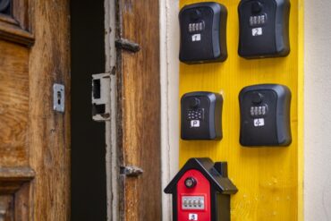 Swiss Cities Tighten Airbnb Rules as Tenants, Hoteliers and Owners Clash